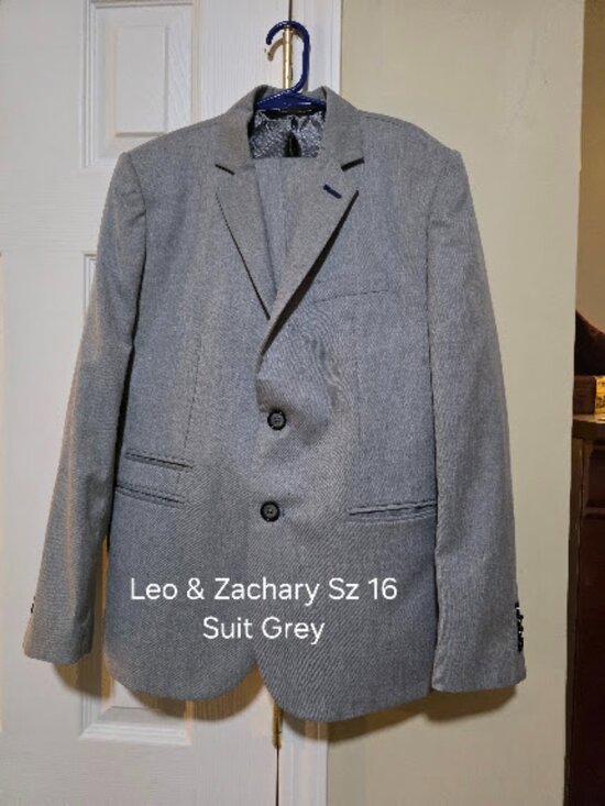 Leo & Zachary Other - Leo & Zachary Sz 16 Grey Suit
